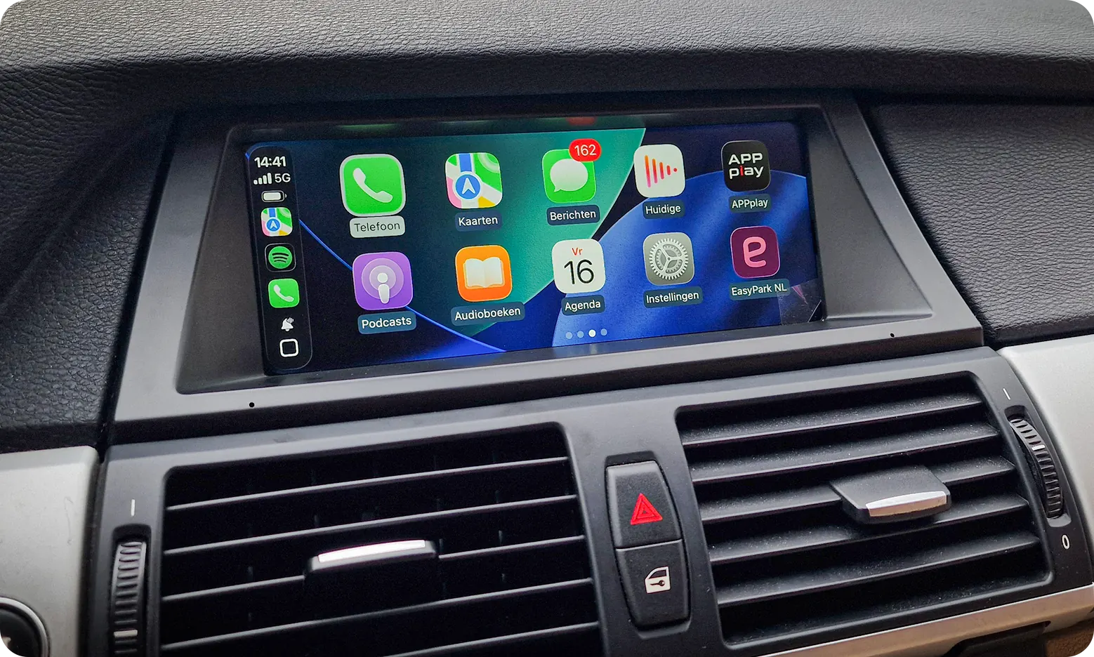 Upgrade your vehiclewith a Size UP monitor